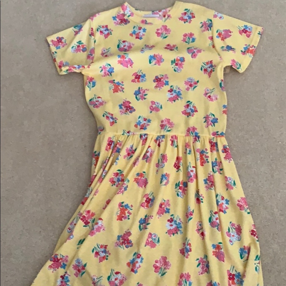 Hearts designs yellow dress